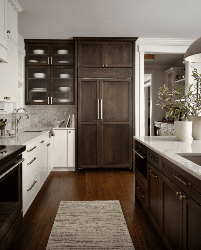 dark wood kitchen, espresso cabinets in kitchen