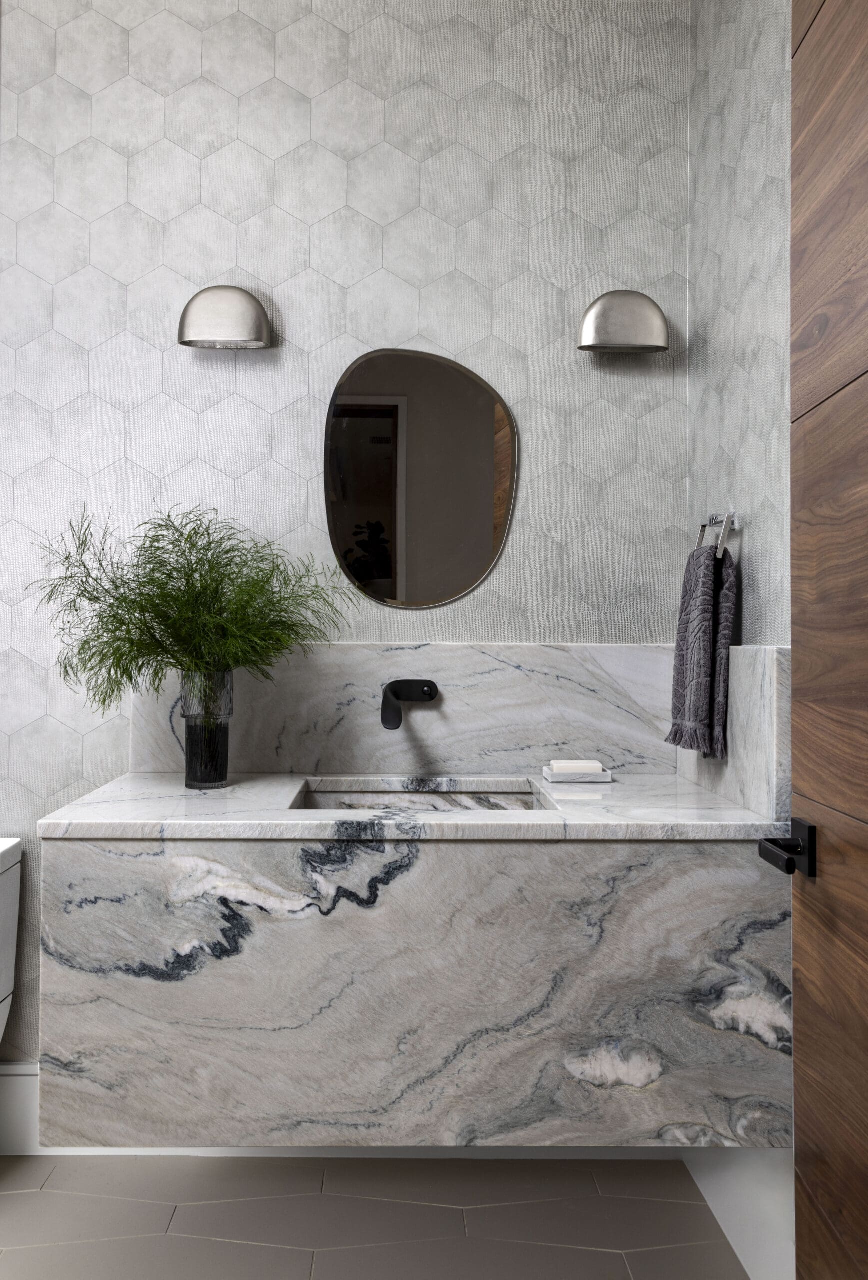 8 Stunning Powder Rooms Ideas to Inspire Your Next Upgrade